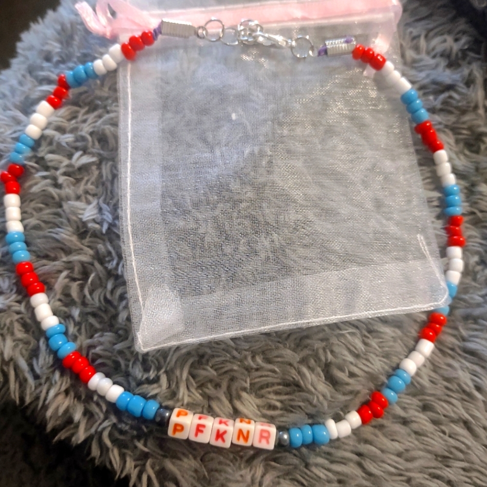 Women's choker